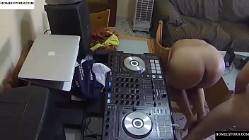 Musik Dj Jockey Yang Keren Lebih Menyenangkan.