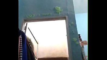 Gadis Indonesia Mandi Live Di Depan Kamera