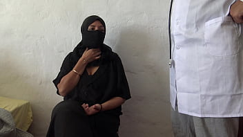 Istri Arab Amatir Minum Sperma Dokter Mesum Yang Gila Seks