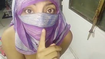 Hot Hijabi Milf Teases And Squirts On Live Cam