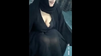 Gadis Muslimah Nakal – Sensasi Hot Di Balik Kerudung