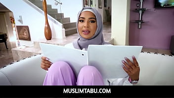 Muslimtabu – Malu-malu Tapi Kontroversial, Babe Arab Berhijab Babi Star Ingin Ajak Temannya Donnie Rock Belajar Tradisi Amerika