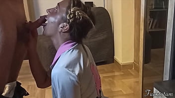 Cewek Cheerleader Konyol Pertama Kali Minta “trick Or Treat”. Dikibulin Pria Tua Dan Malah Ngewe Mulut. Deepthroat Mantap. Muka Slengean Dan Seragamnya Ditempelin Cumshot Gede. Bj Sempurna Saat Halloween.