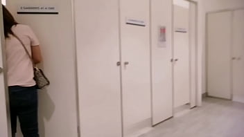 Filipina Berani Di Ruang Ganti Umum, Ngentot Dan Makan Sperma Bagian 5