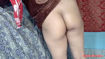 Pembantu Pakistan Awalnya Ragu, Namun Akhirnya Terkejut Menikmati Seks Anal Doggystyle Yang Intens Dengan Erangan Keras Dalam Bahasa Hindi Sambil Berbalut Dopatta Merah