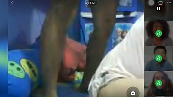 Wanita Hamil Berhubungan Intim Secara Live Melalui Webcam