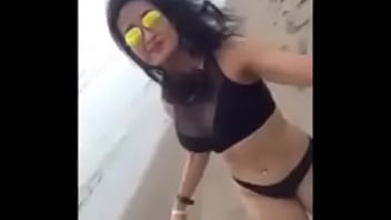 Mahasiswa Berlari Di Pantai, Semangatnya Luar Biasa!