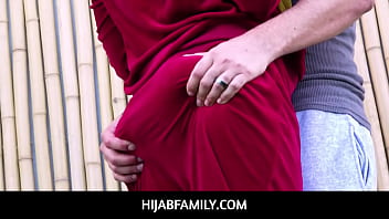 Hijabhot – Nikmatnya Gadis Berhijab Yang Bikin Ketagihan