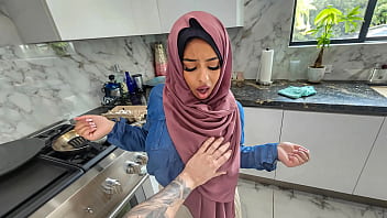 Hijab Hotwife Belajar Ngentot Dan Ngomporin Suami Demi Selamatkan Pernikahan – Hijablust
