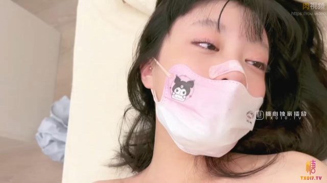 Perintah Tuan: Stoking Putih Sange Pakai Dildo, Crot Dalam Memek Basah