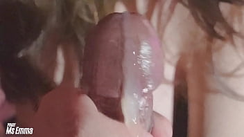 Mahasiswi Nakal Menghisap Kontol Dosen Dan Menelan Sperma Demi Lulus Ujian