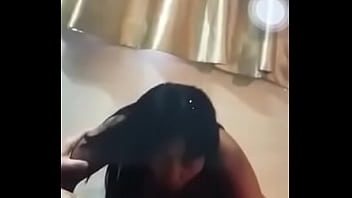 Menyedot Kontol Dengan Nafsu Liar