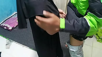 Goyangan Panas Ojol Gara-gara Gurauan Mesum