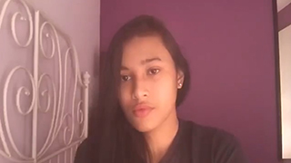 Mahasiswi Cantik Dengan Ekspresi Menggoda Yang Tak Tertahankan