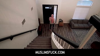 Kencan Buta Dengan Perempuan Berhijab Yang Suka Ngentot