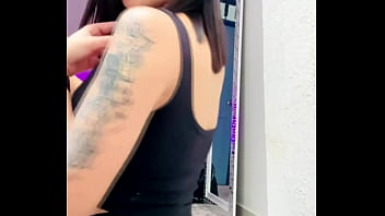 Istri Genit Mengocok Memeknya Untuk Dijilat Para Lelaki Tak Dikenal