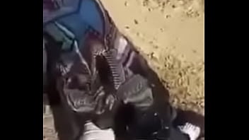 Kencing Di Atas Kerudung