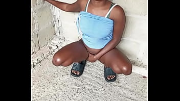 Gadis Kesurupan Yang Memuaskan Nafsunya Sendiri