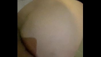 Tetangga Berhijab Yang Tergairah Digencet Diam-diam Di Parkiran