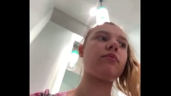 Masturbasi Gila-gilaan Di Kamar Ganti