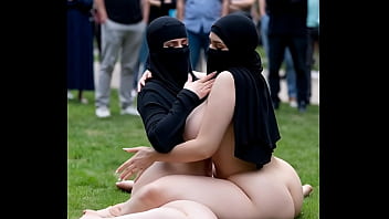 Kumpulan Lesbian Berjilbab Dan Bercadar Gaya Anjing: Ibu-ibu Montok Dan Remaja Seksi Edisi Grok Ai